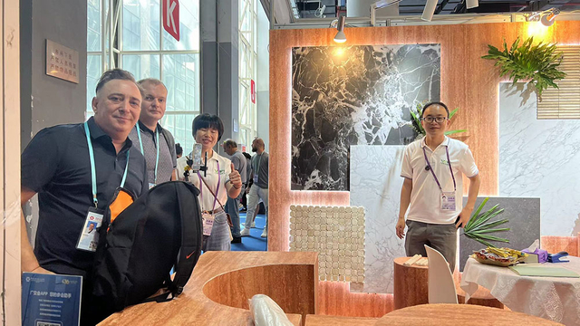 136 &deg; Canton-Fair-6