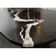 Mesa de piedra sinterizada de cuerpo entero