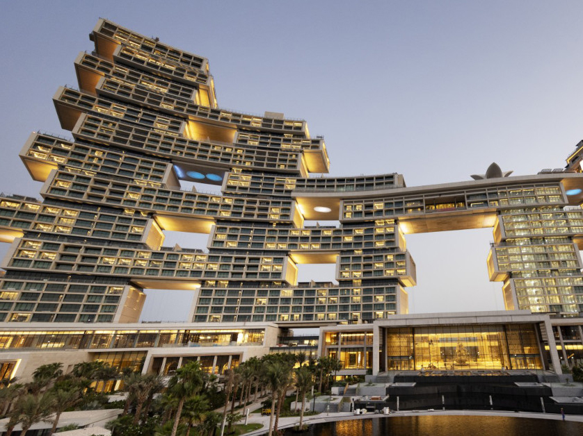 Crafting Splendor The Mosaic Maravilla en Atlantis, The Palm
