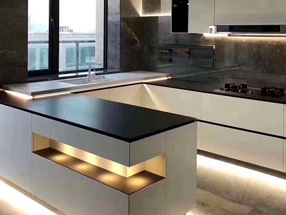 Una cocina occidental en una comunidad china