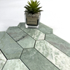 Mosaico de mármol verde con patrones florales
