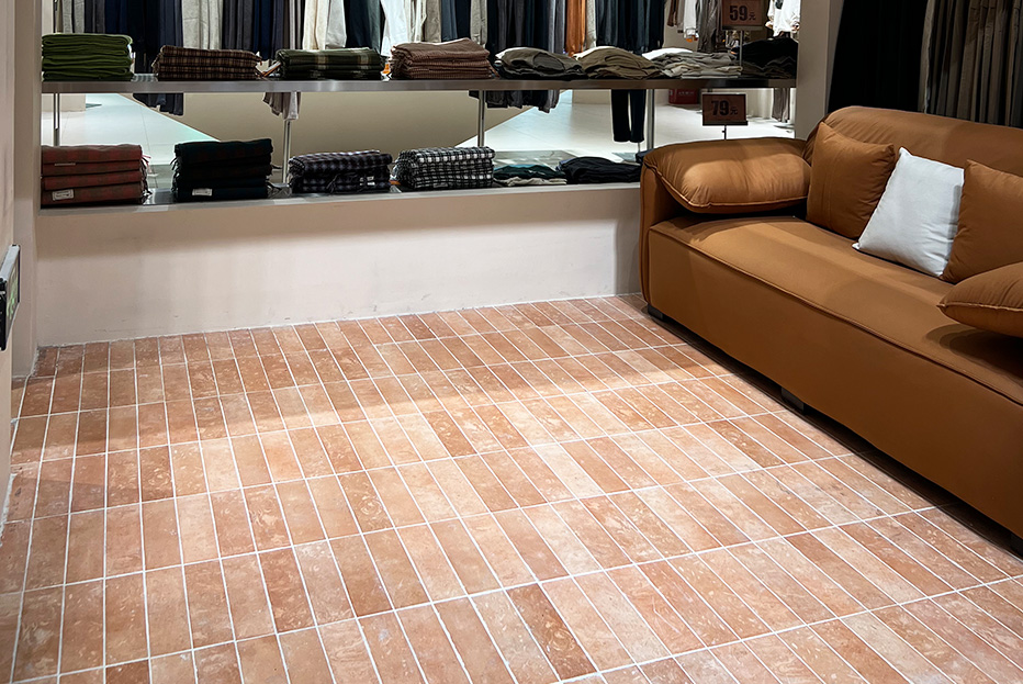 Chain-Clothing-Store-in-Guangzhou-home5