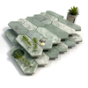 Mosaico de mármol verde con patrones florales