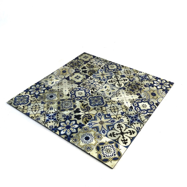 Mosaico de aluminio minimalista