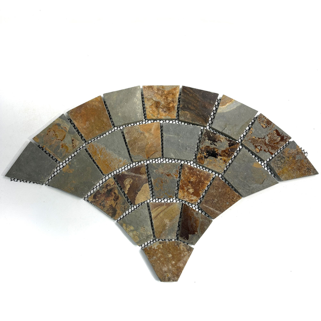Mosaico de piedra al aire libre