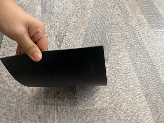 ¿Qué es el piso LVT?