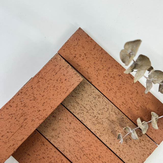 Azulejos de cara divididos para la chimenea