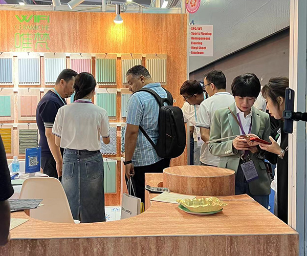 Wifi-cer&aacute;mica-showcases-innovativas-series-series-decorativas-azulejos-a-the 136th-canton-fair2