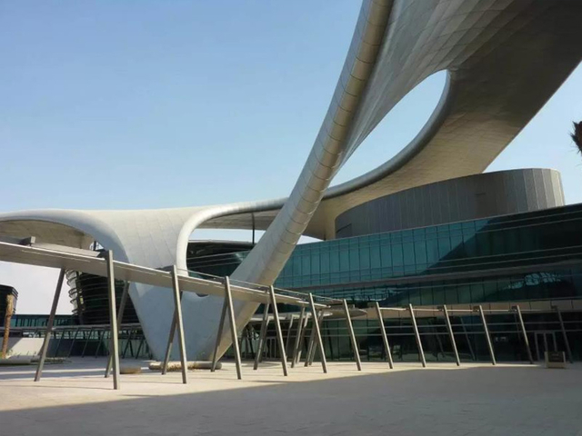 Universidad Zayed2